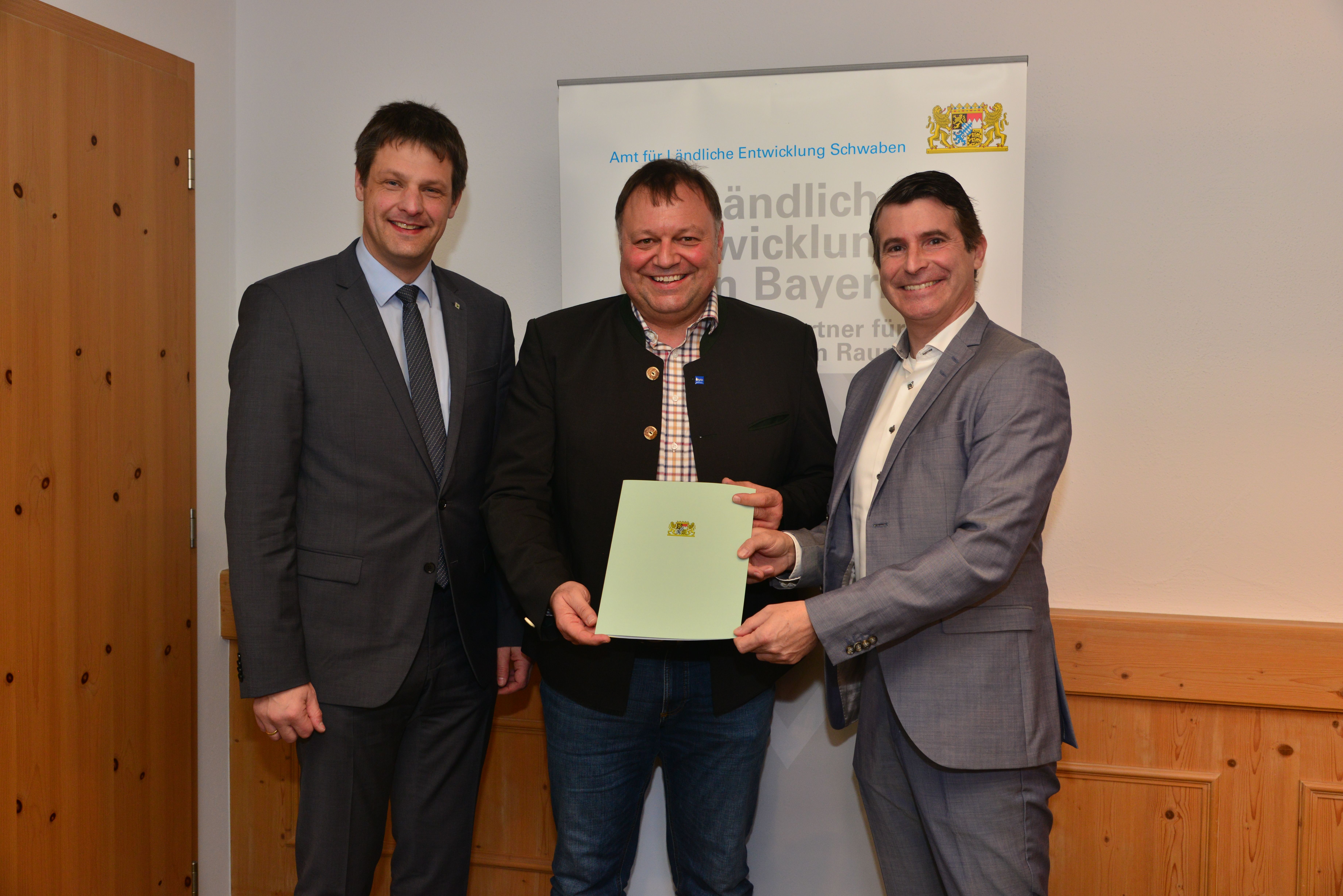 Übergabe der Förderbescheide für ELER-Projekt in Wiggensbach (Weilererschließungen)
